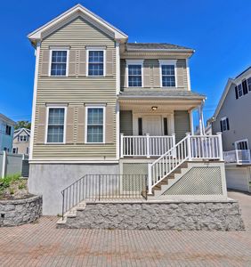 228 Grove St #2, Waltham, MA, 02453
