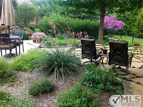 5th image of 1916 Victoria Cir