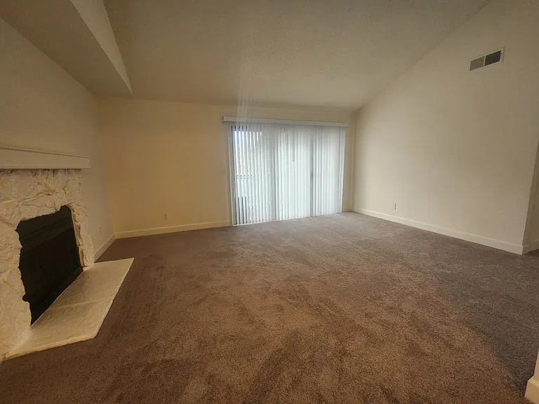 201 Compton Cir #D — Photo 2