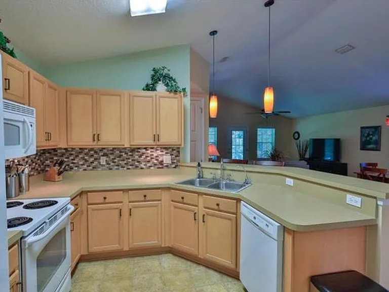 598 Coral Trace Blvd — Photo 7