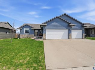 1208 S Keva Ave, Sioux Falls, SD 57106