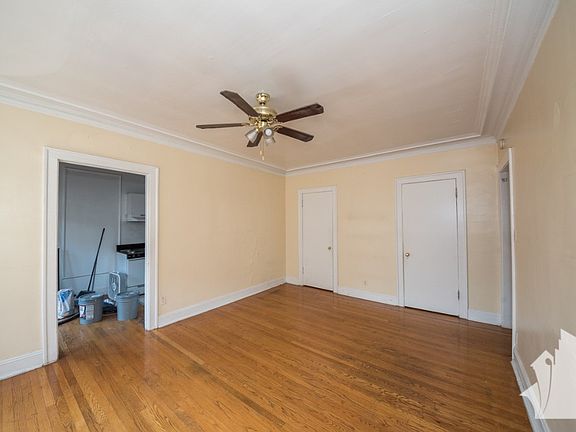 3rd image of 1154 W Lunt Ave APT 214