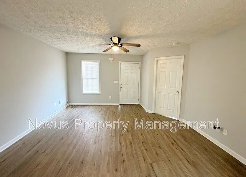 1 bed, 1.0 bath, 680 sqft, $900 — Photo 4