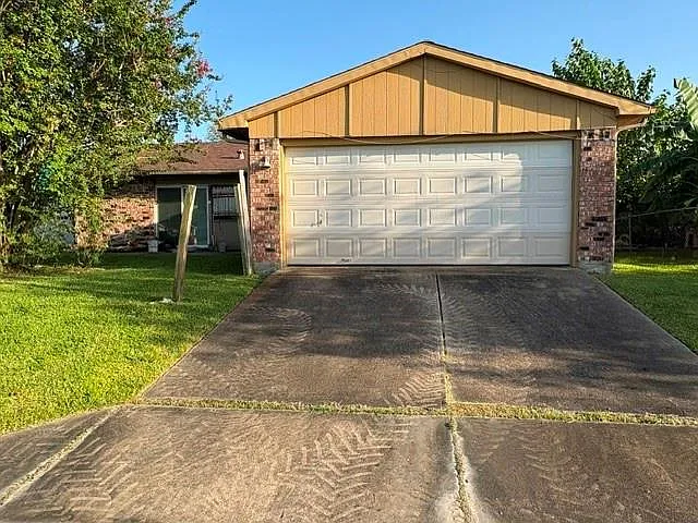 14667 Lourdes Dr — Photo 13