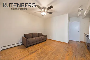 Rented by R New York