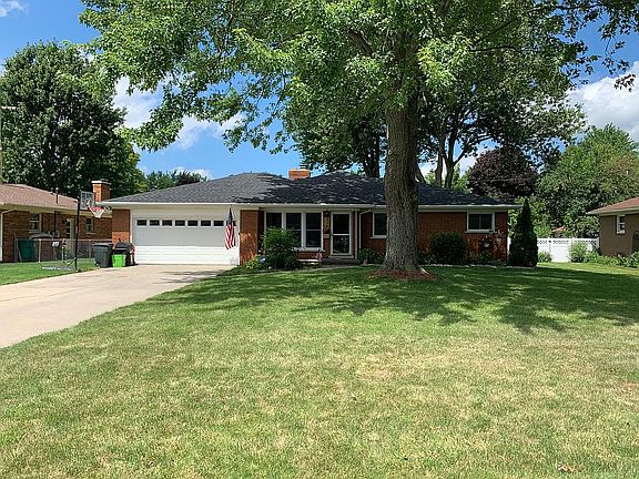 2nd image of 628 Cloverlawn Dr
