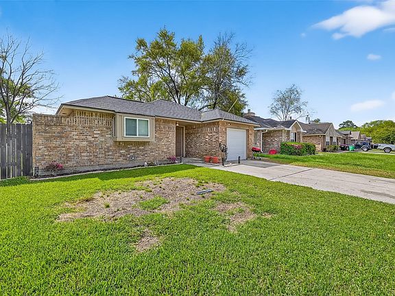 2nd image of 2526 Spring Dusk Ln