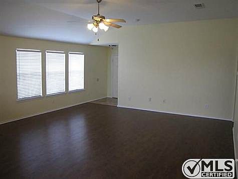 5th image of 909 Bamboo Dr
