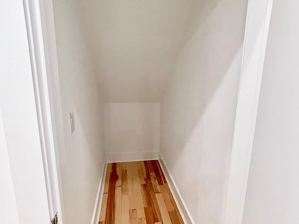 1st image of 29 W Wildey St #1AA