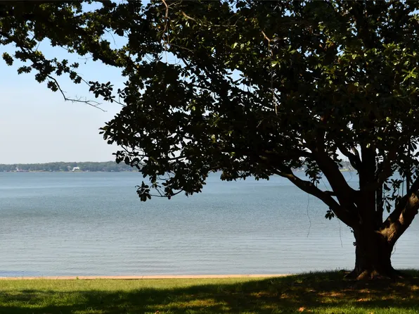 121 Autumn Wood Trl, Gun Barrel City, TX 75156
