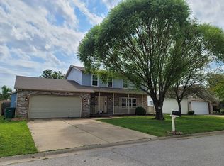 1508 Progress Ln, Belleville, IL 62221