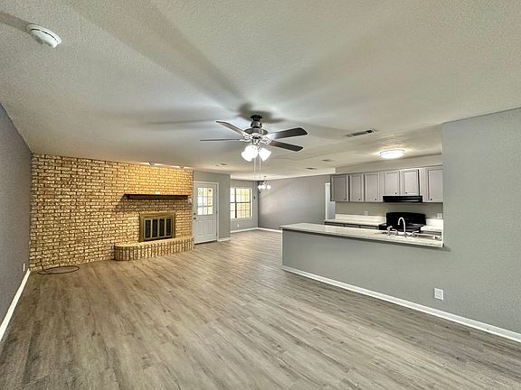 2nd image of 2432 Canyon Creek Dr