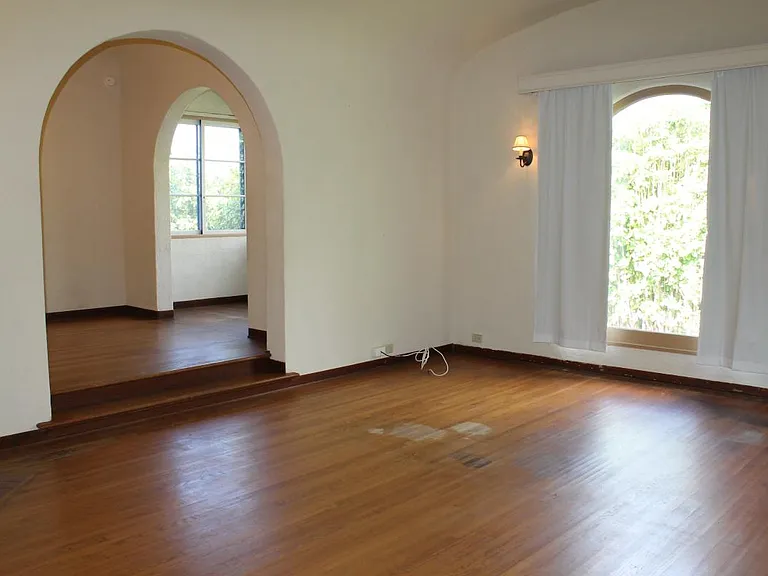 3916 Sierra Dr — Photo 2