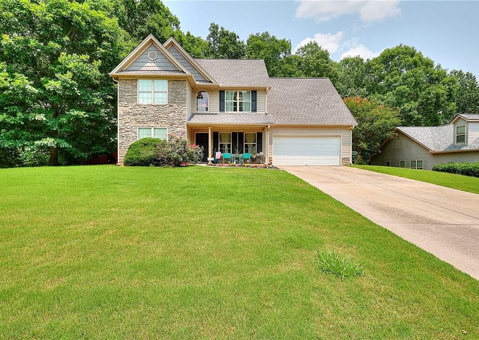 1st image of 2314 Robin Dr