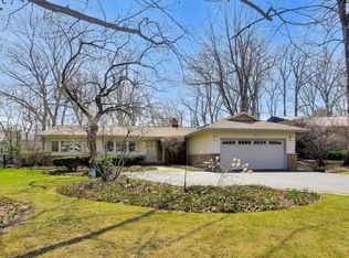 900 Stonegate Dr, Highland Park, IL