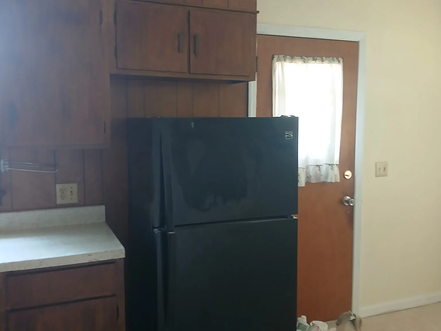 3 bed, 1400 sqft, $1,000 — Photo 3
