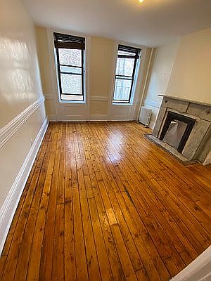 2nd image of 693 10th Ave APT 4RN