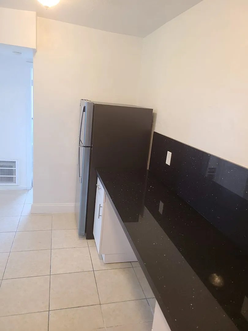 1545 NW 8th Ave — Photo 4