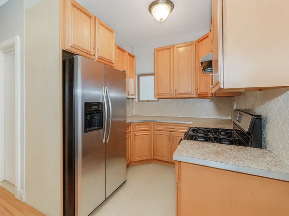 1764 East 17th Street image 32 of 45