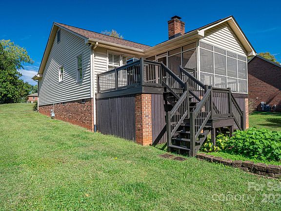 5th image of 217 Rock Creek Dr