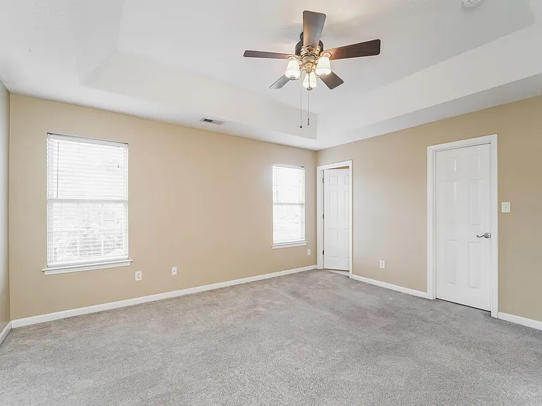 5827 Waverly Lynn Ln — Photo 10