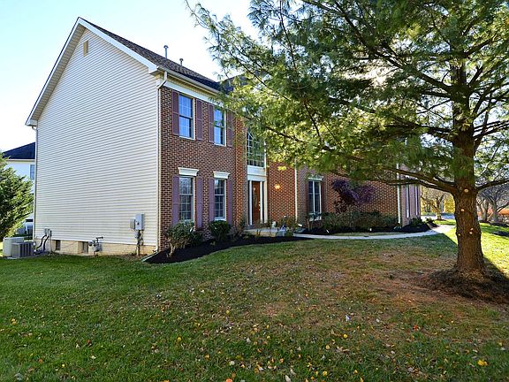 4th image of 10208 Cross Haven Ct
