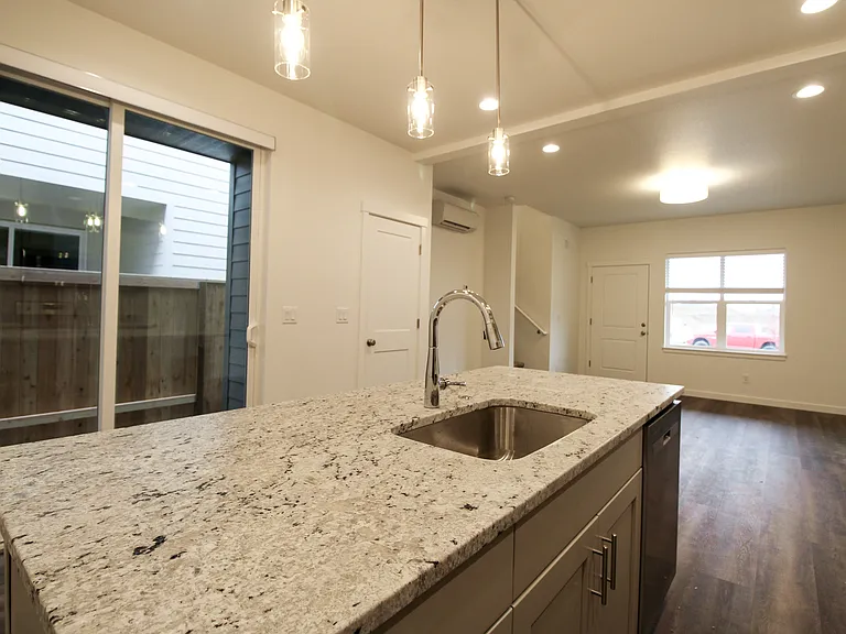 1684 SE Barberry Ave — Photo 7