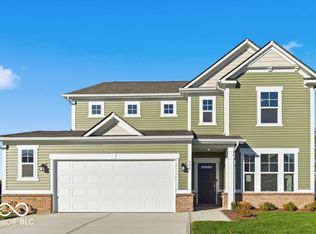 306 N Bur Oak Dr, Mooresville, IN