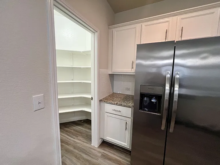 104 Moravia Rd — Photo 12