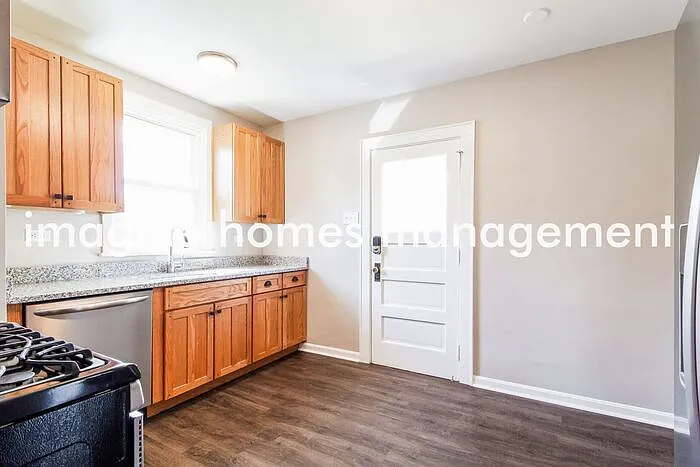 4270 Redmont Ave — Photo 8