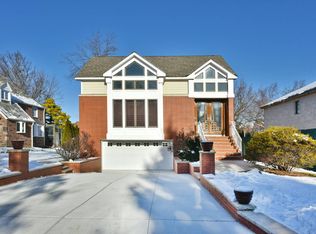 214-43 27th Ave, Bayside, NY 11360