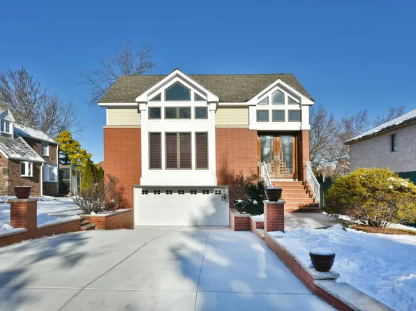 214-43 27th Ave, Bayside, NY 11360