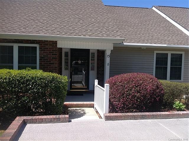 1st image of 15 N Creekside Ct