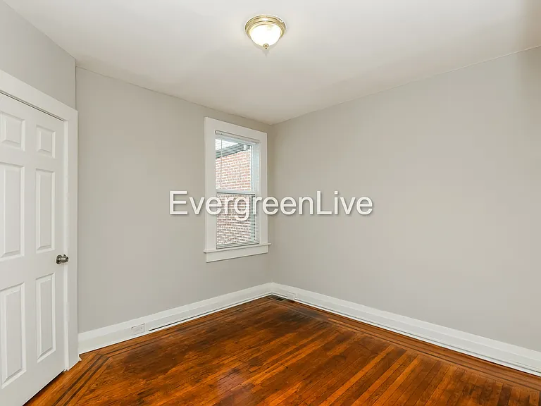 2837 Pelham Ave — Photo 14