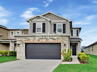 920 Walden Pond Dr, Plant City, FL 33563