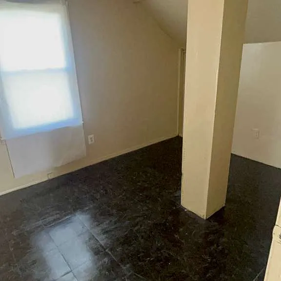 8836 Mettetal St — Photo 14
