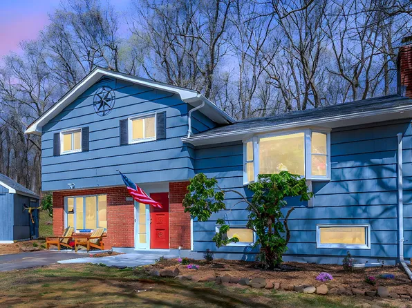 106 Lorraine Terrace, Middletown, CT 06457