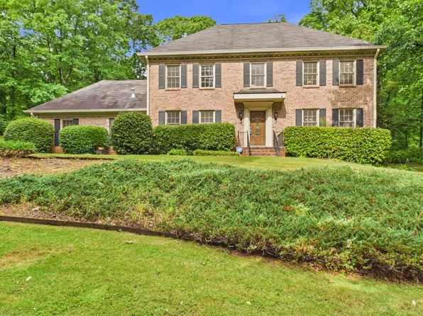 2597 W Harvest Dr SE, Conyers, GA 30013