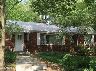 2713 N Dinwiddie St, Arlington, VA 22207