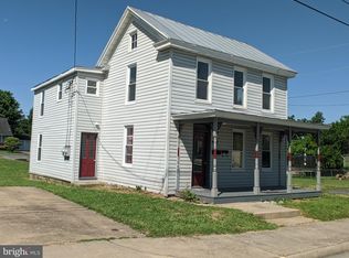 462 E Queen St, Strasburg, VA