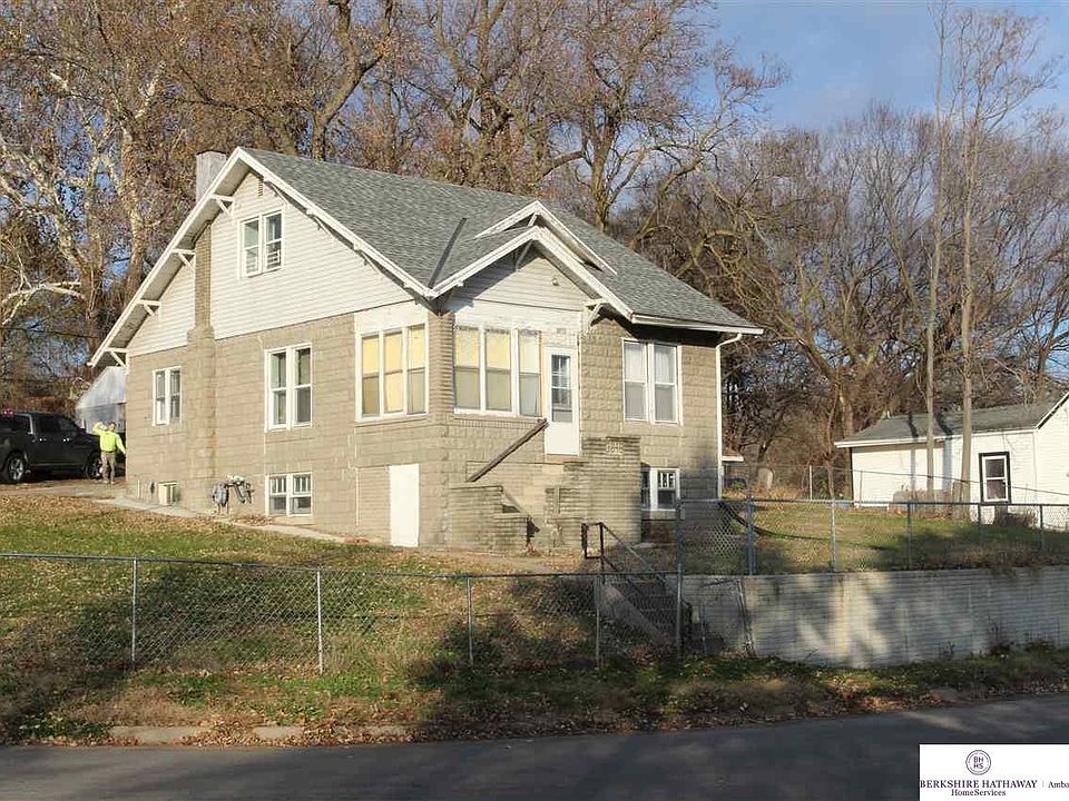 2nd image of 3848 Jaynes St
