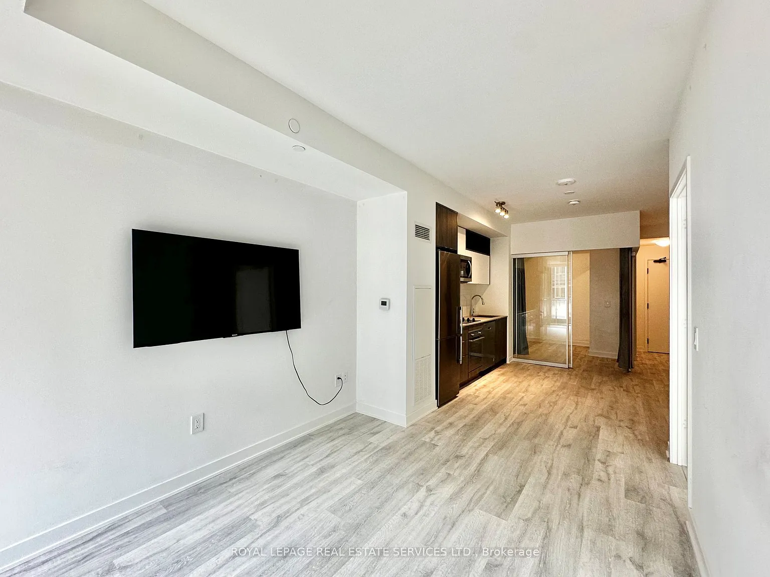 2 bed, $2,800 — Photo 3