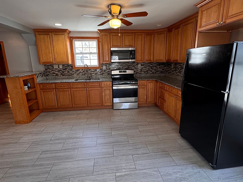 1st image of 72 Foster St #2
