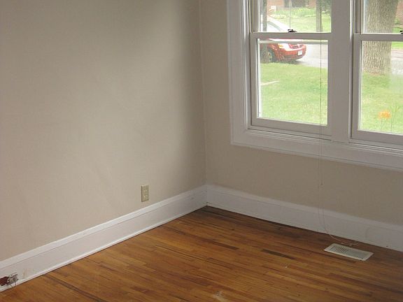 2 small bedrooms up, one large one downstairs