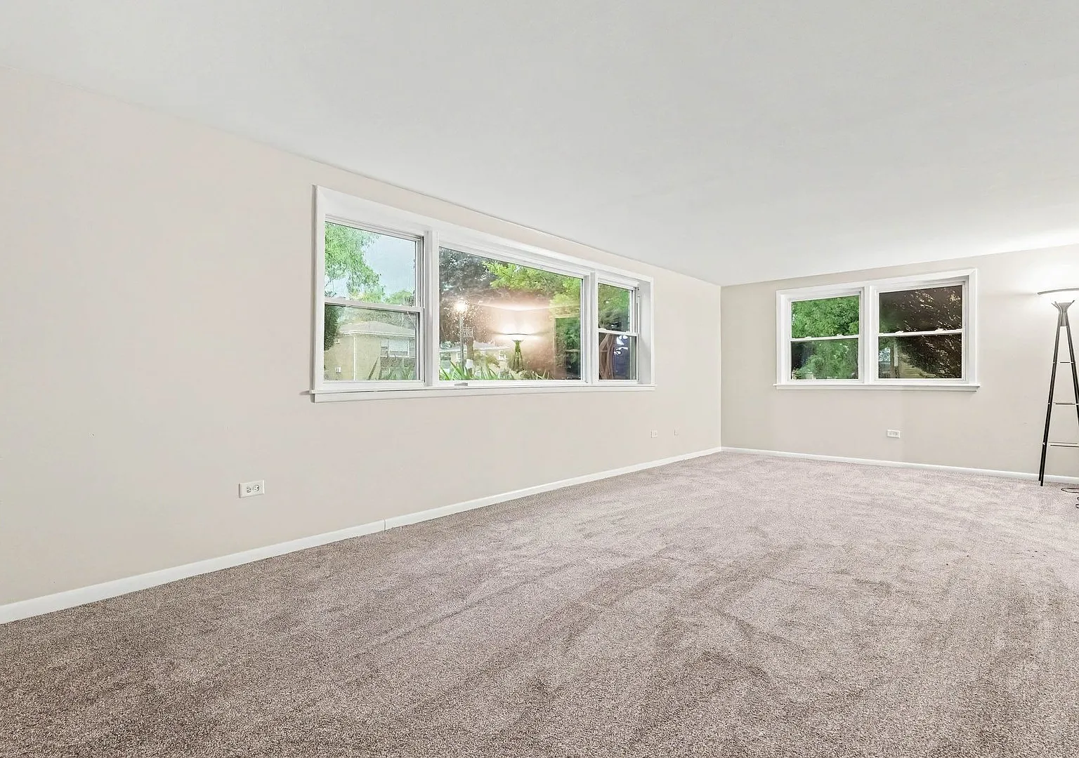 3 bed, 1.0 bath, 1152 sqft, $2,295 — Photo 4