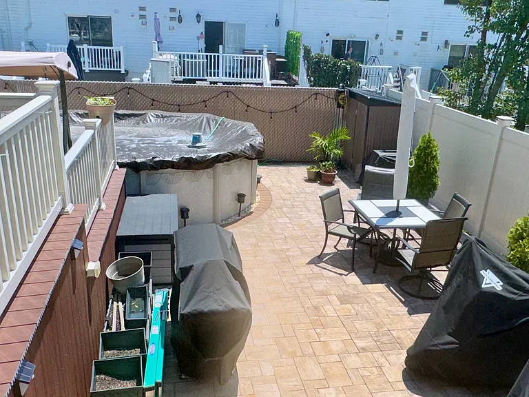 62 Poplar Ave #1 — Photo 26