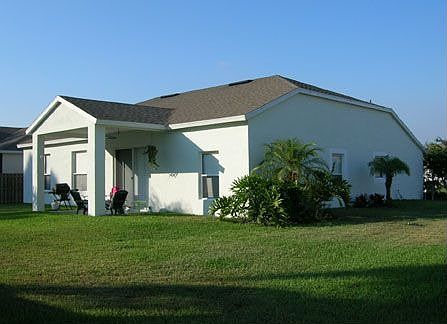 Outside Back, Corner Lot