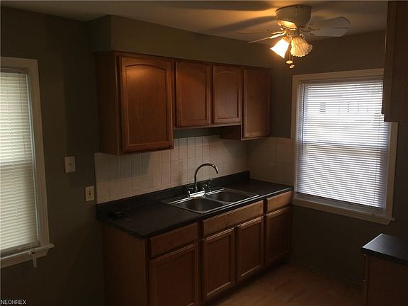 5th image of 12422 Park Knoll Dr