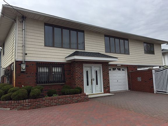 2nd image of 16450 92nd St