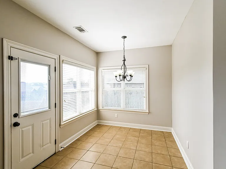 3024 Magnolia Dr — Photo 6